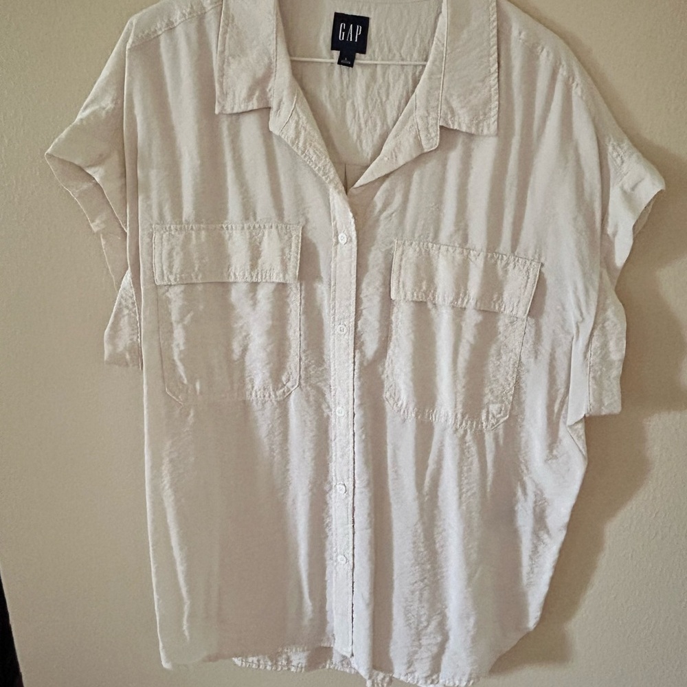 GAP Cream Boxy Button Down Shirt with Notched Collar